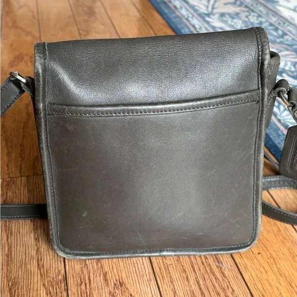 Vintage Grey Coach 9076 Companion Flap Bag - Picture 3 of 10